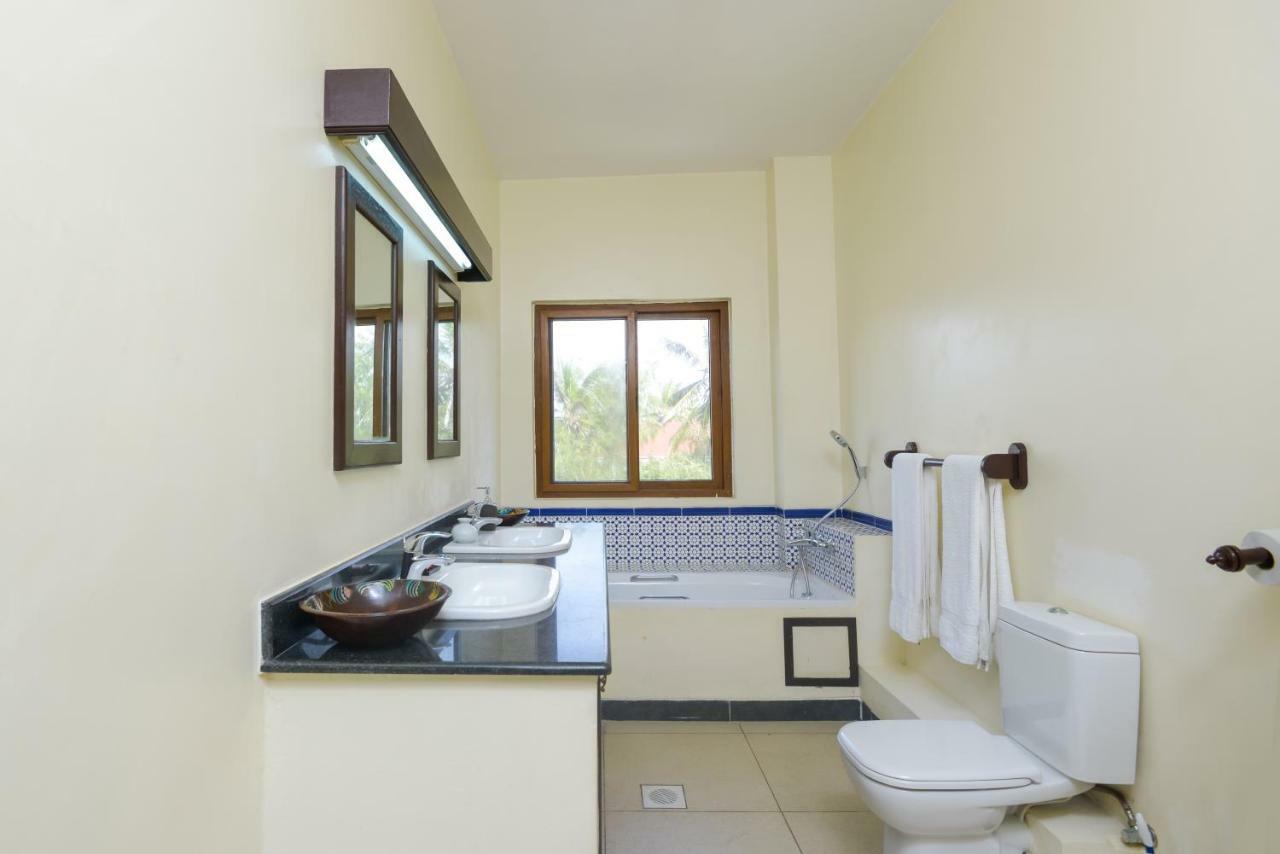 Blue Bay Cove Apartment Watamu Bagian luar foto